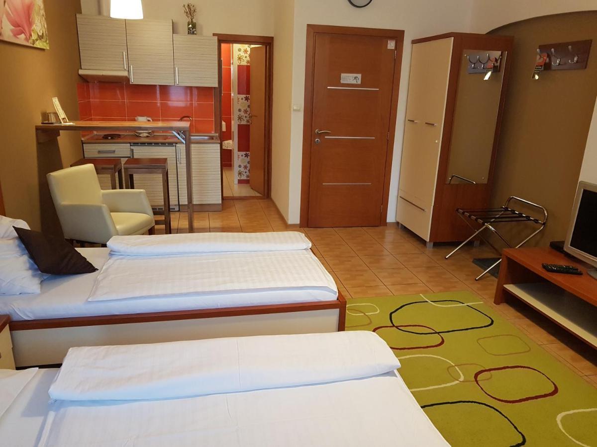 Alex Pension Prešov Exteriör bild